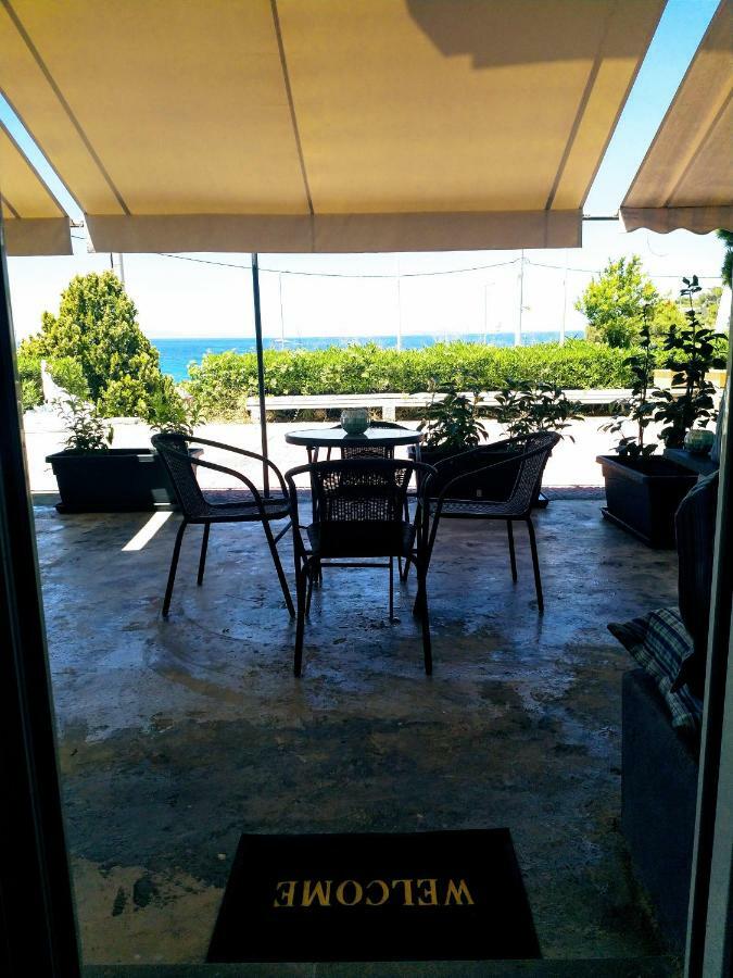 阿纳维索斯 New Seafront Studio旅馆 外观 照片