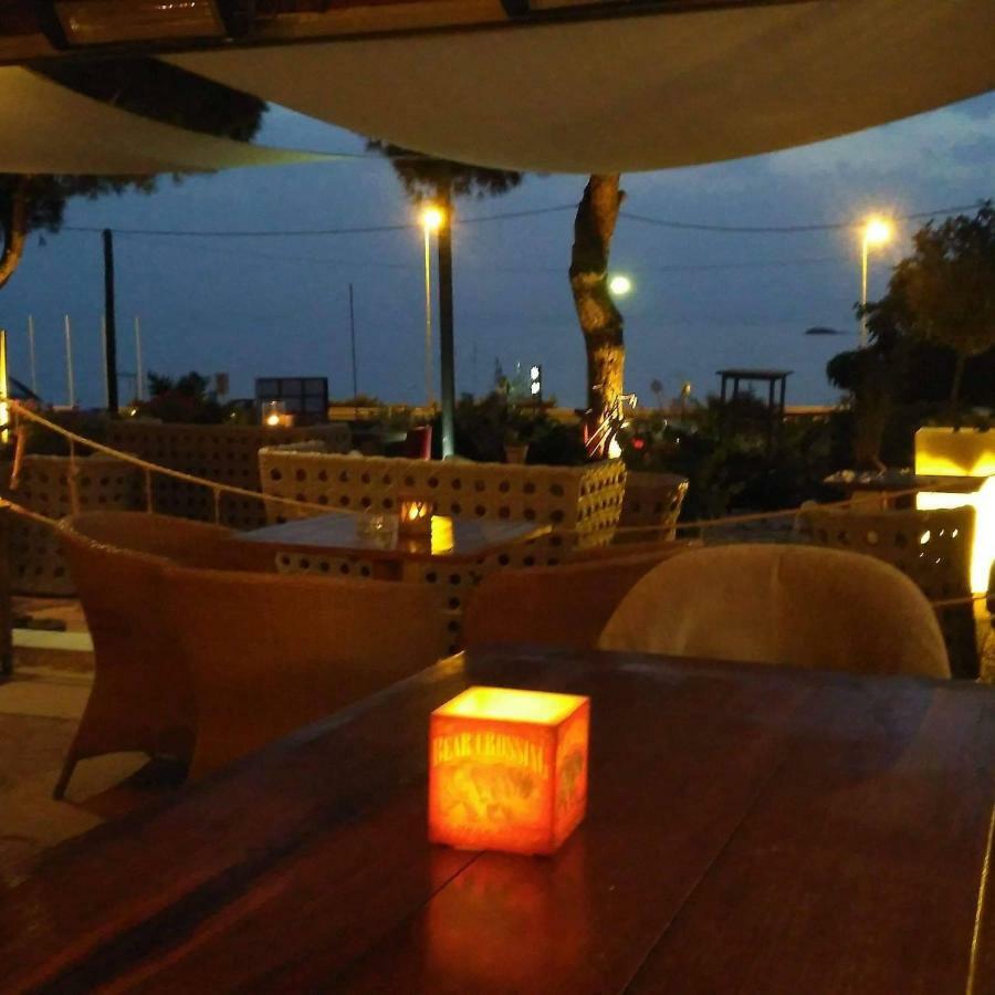 阿纳维索斯 New Seafront Studio旅馆 外观 照片